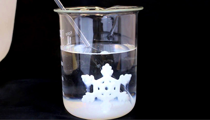 Un ejemplo de materiales solubles al agua en la impresión 3D